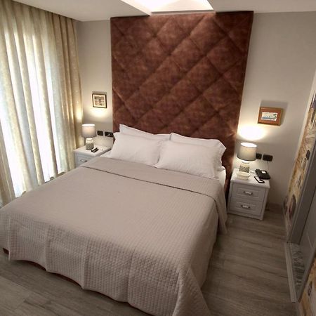 Vila Shard Boutique Hotel 티라나 외부 사진