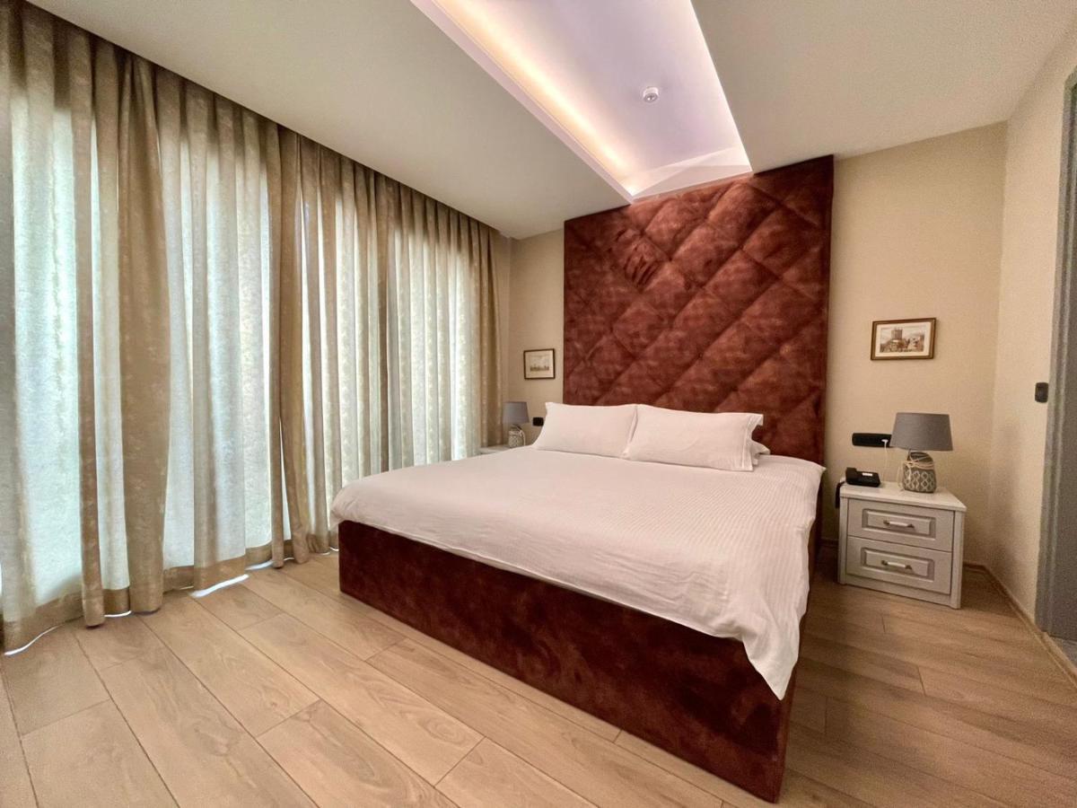 Vila Shard Boutique Hotel 티라나 외부 사진