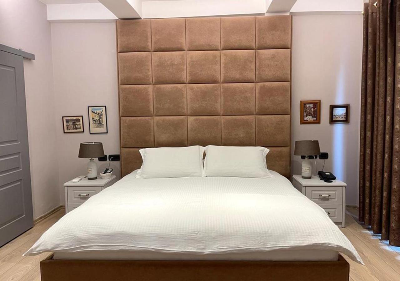 Vila Shard Boutique Hotel 티라나 외부 사진