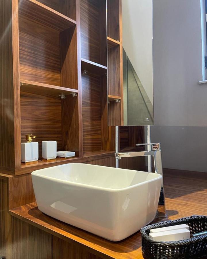 Vila Shard Boutique Hotel 티라나 외부 사진